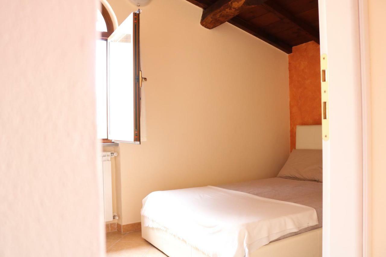 Casa Vacanze Elena Rometta Extérieur photo